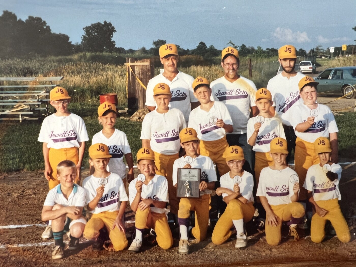 Eric Brown (bottom right) with the Jewett-Scio Hot Stove Baseball team